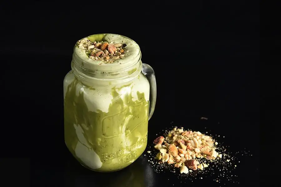 طرز تهیه شیرپسته کافیشاپی